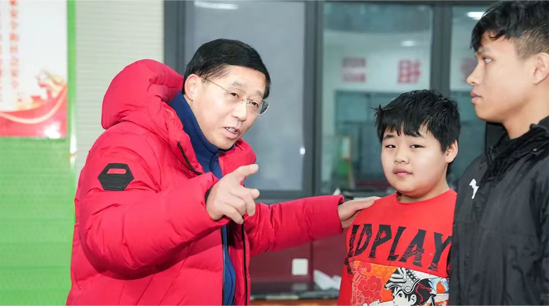 毕业生之一